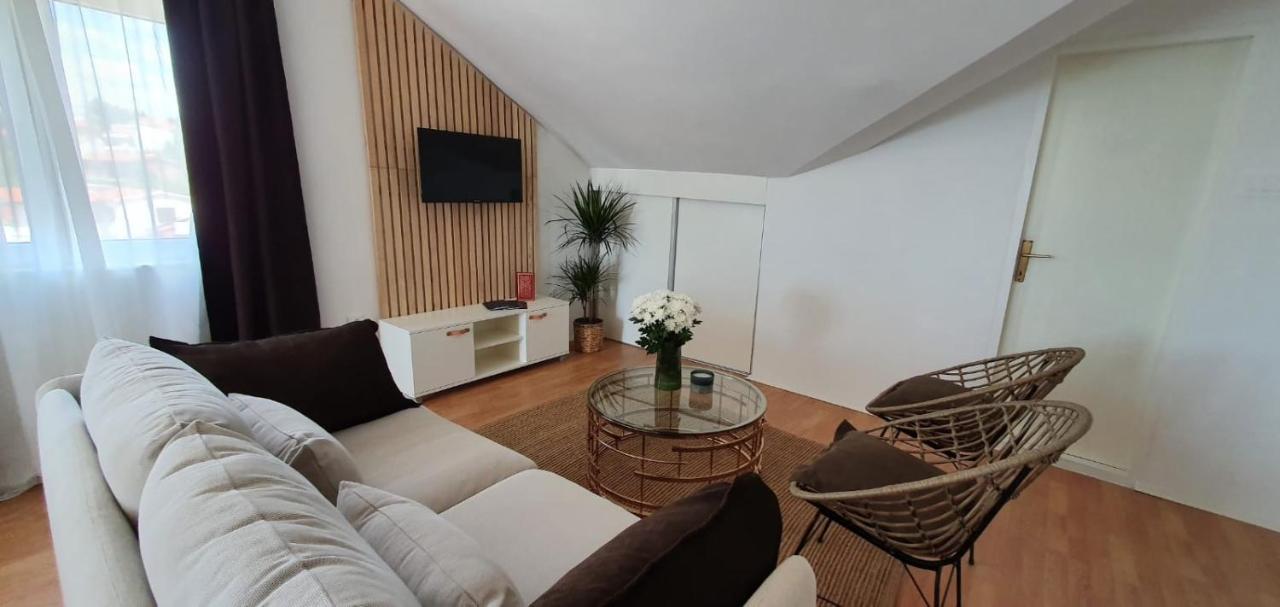 Apartmani Masline Ясенице Экстерьер фото